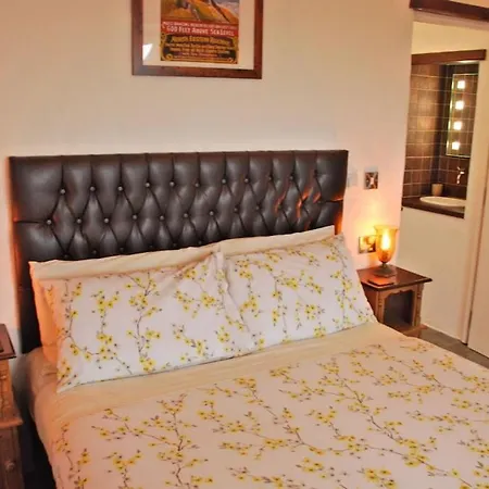 Lantern - Stunning Sea Views, Beautiful Country Cottage, Hot-tub - Ravenscar, North Yorks Scarborough